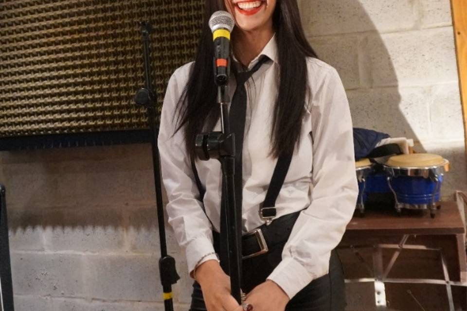 Música en ingles Ela Ricci