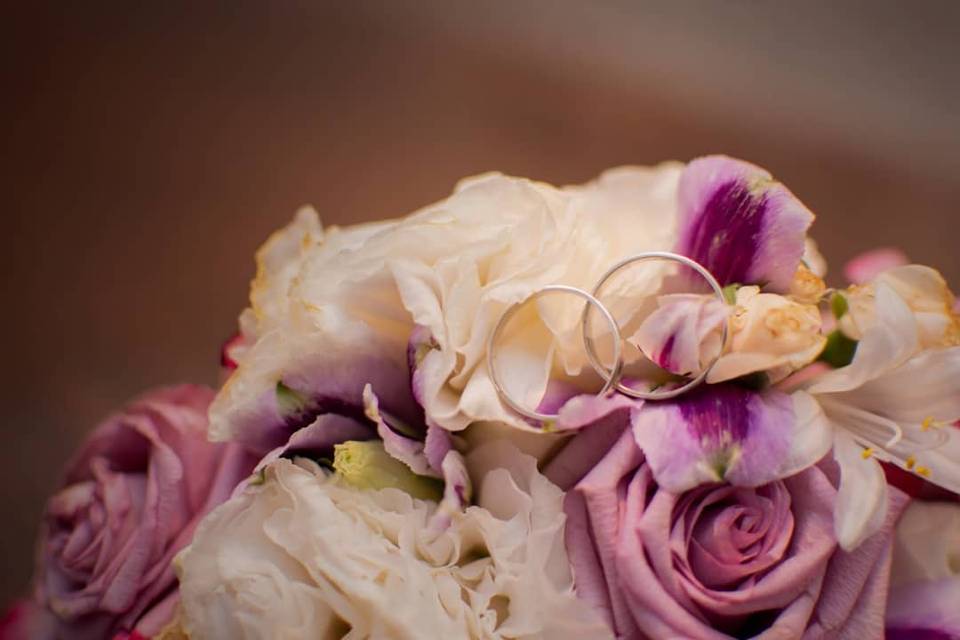 Fotografía de las alianzas matrimoniales