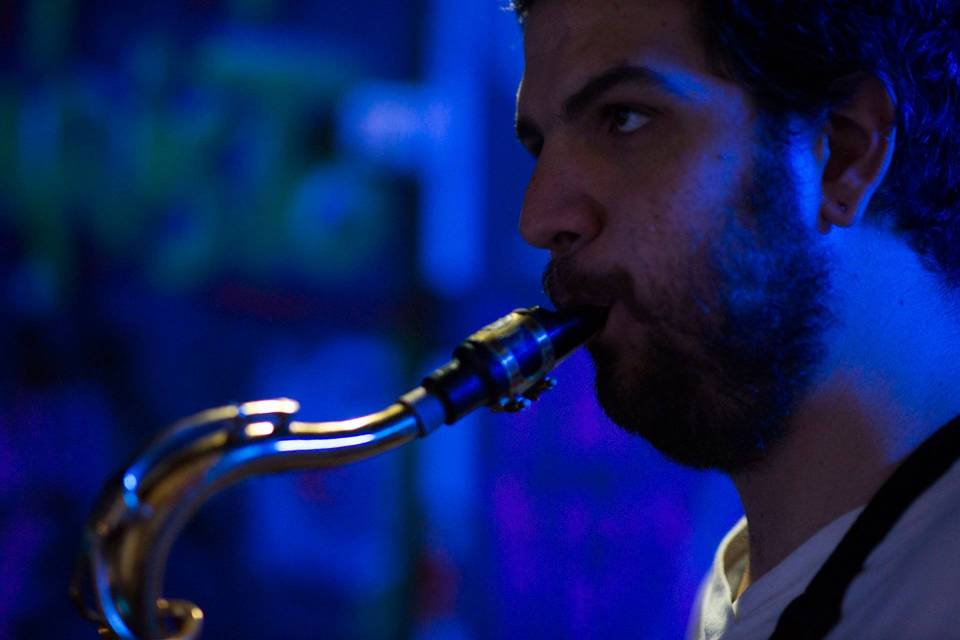 Andrés González Saxofonista
