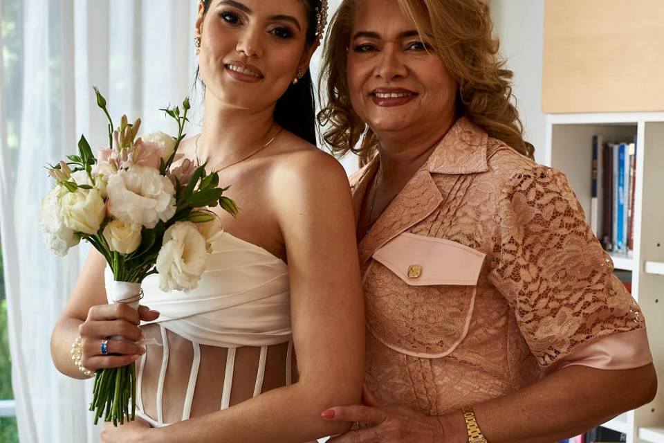 Novia y Mamá