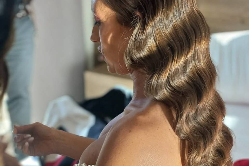 Ondas glam para una novia muy