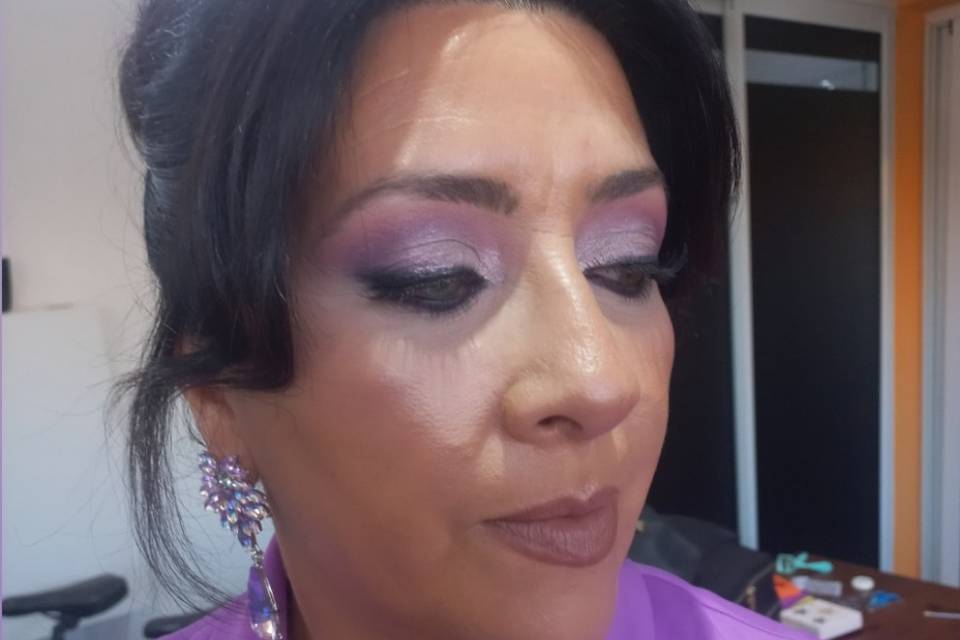 Peinado y make up.