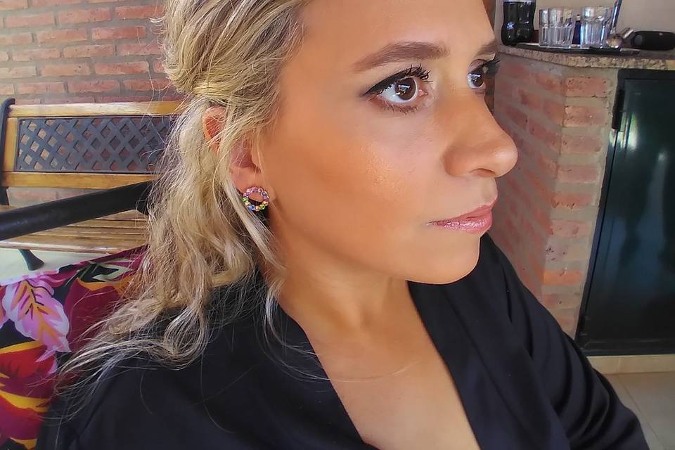 Carina Peralta Make Up