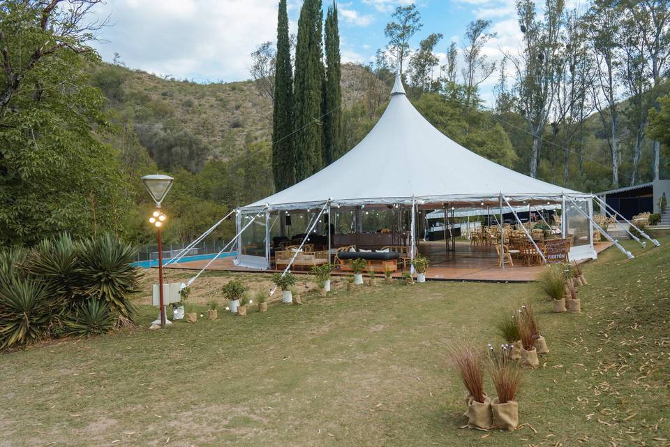 Carpa para 200 personas