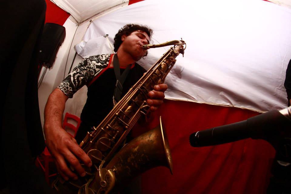 Saxofonista Osiris Chamorro