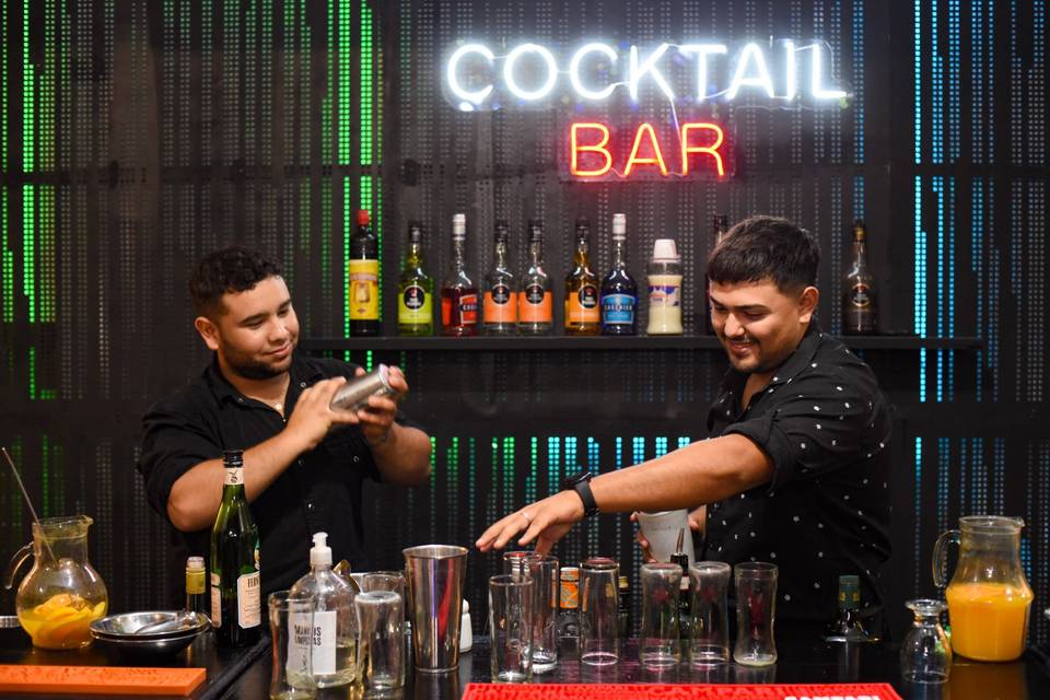 Cocktail bar
