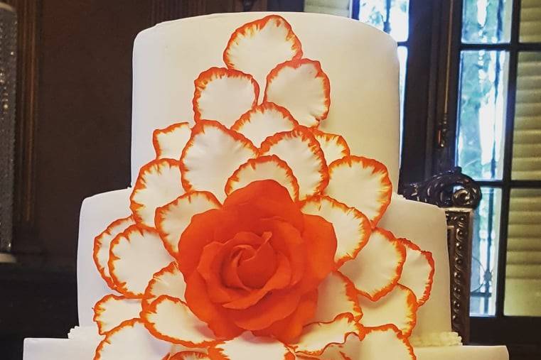 Torta de bodas pétalos