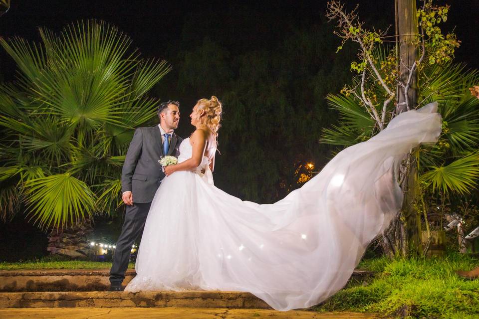 Pareja en las escaleras