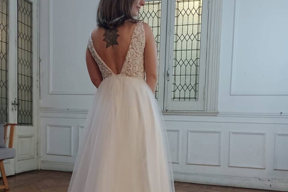 Vestidos en microtul