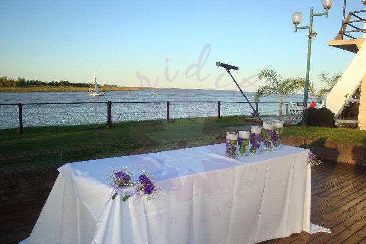 Ceremonia en Bahía Punta Chica