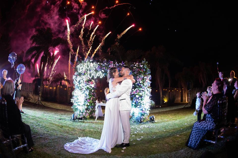 Ceremonia arco con flores