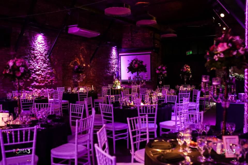 Adornos y mobiliario para eventos nupciales