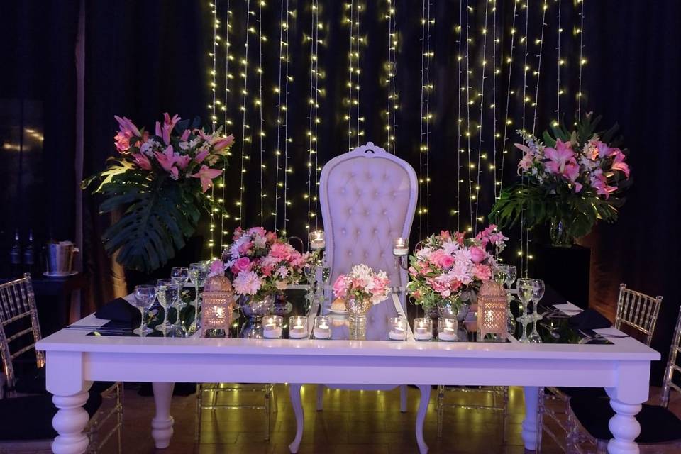 Adornos y mobiliario para eventos nupciales