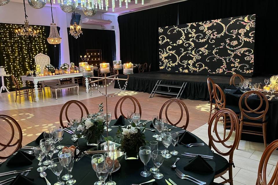 Adornos y mobiliario para eventos nupciales