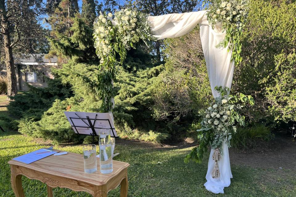 Adornos y mobiliario para eventos nupciales