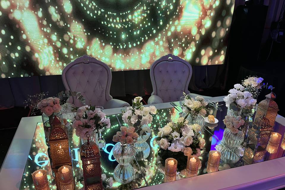 Adornos y mobiliario para eventos nupciales