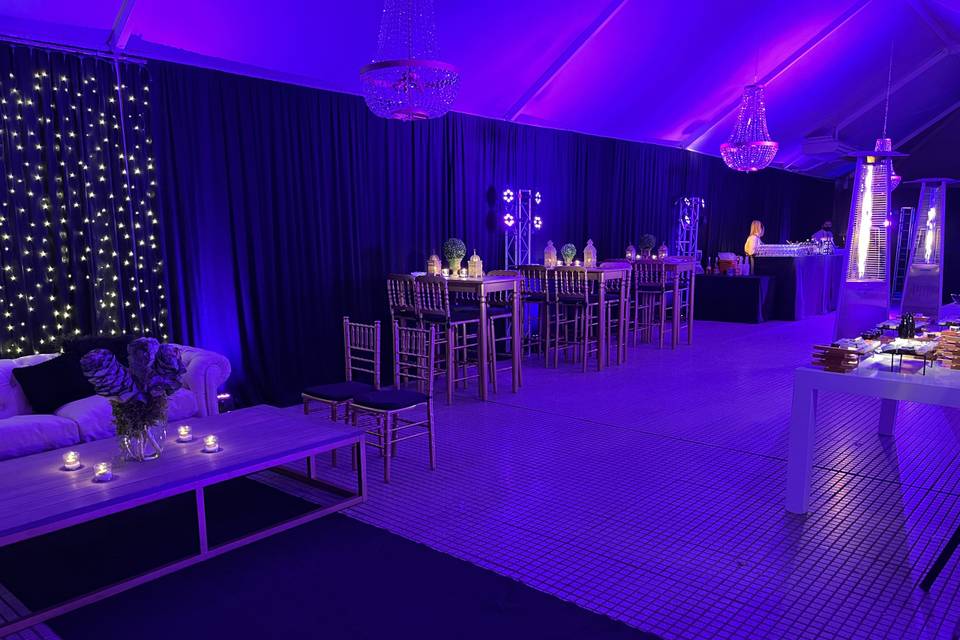 Adornos y mobiliario para eventos nupciales