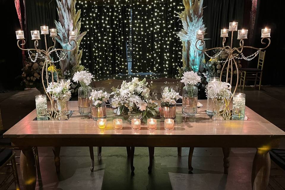 Adornos y mobiliario para eventos nupciales