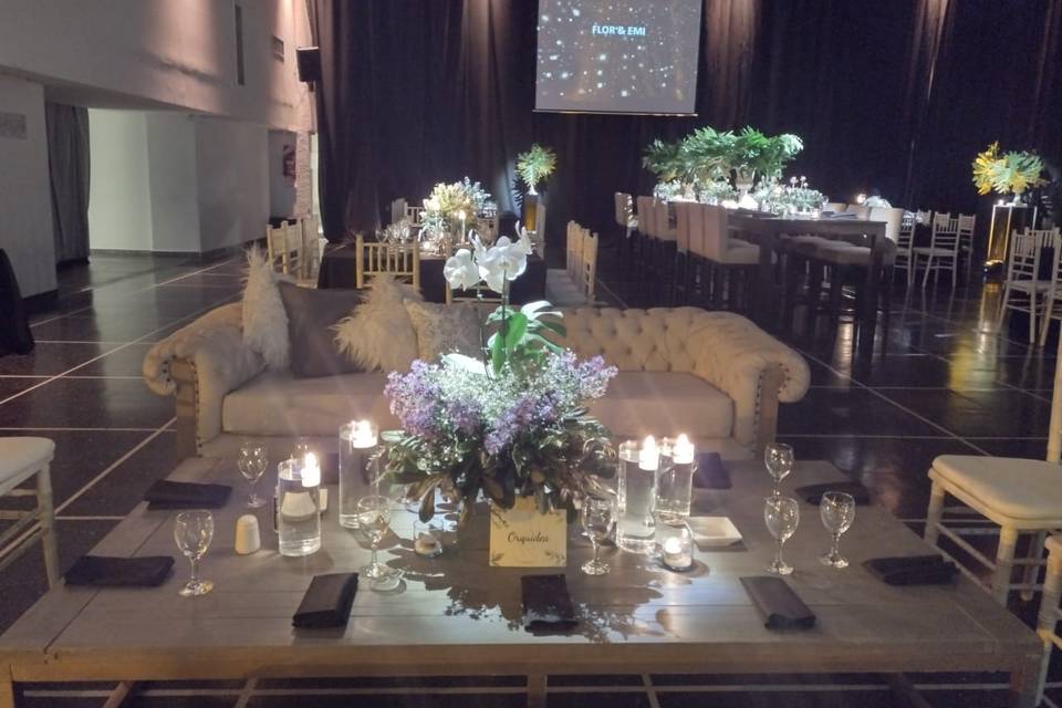 Adornos y mobiliario para eventos nupciales