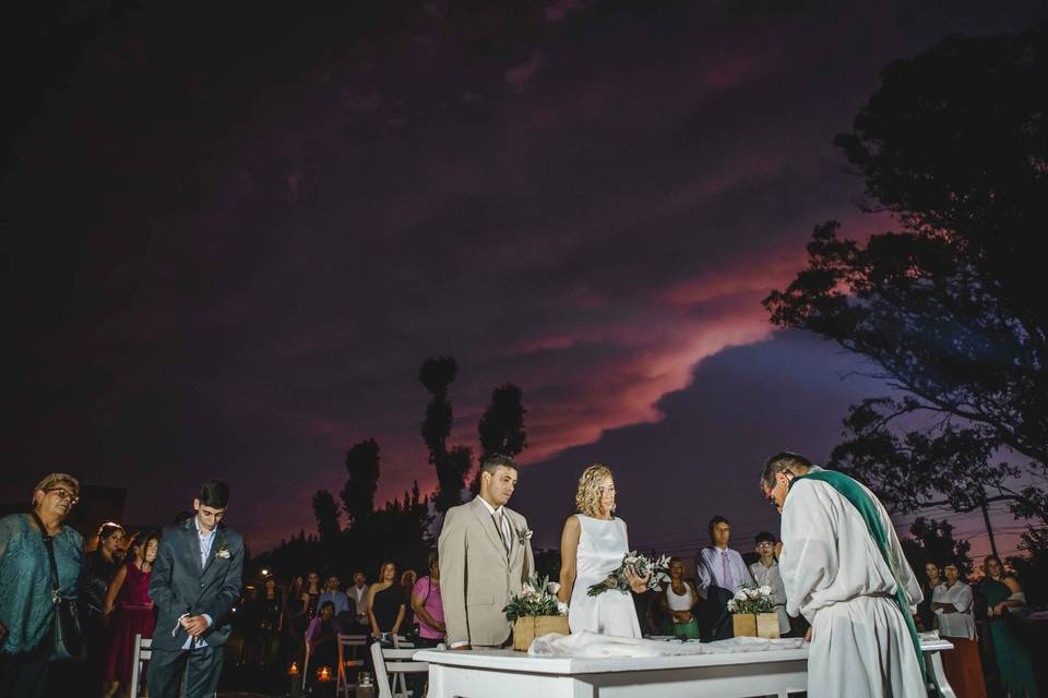 Fotos de parejas hacia el altar