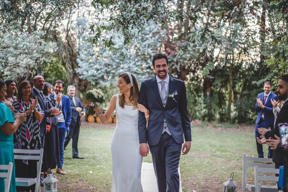 Fotos de parejas hacia el altar