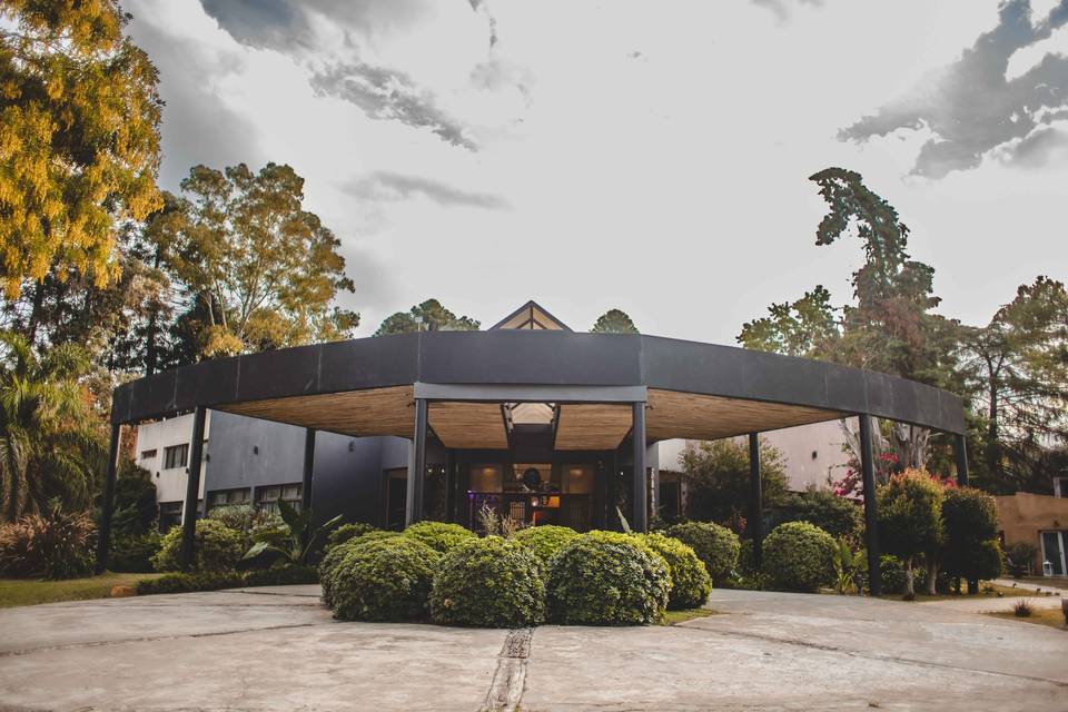 Fotos de parejas hacia el altar