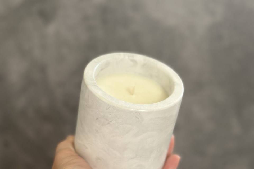 Velas en recipientes de resina