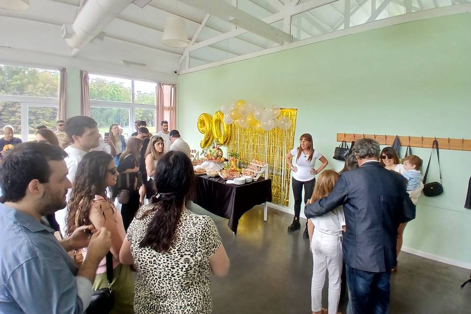 Recepcion con servicio de mesa