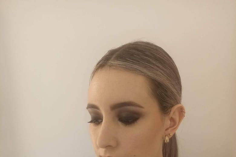 Peinado y makeup para eventos especiales