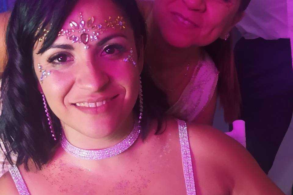 Glitter bar