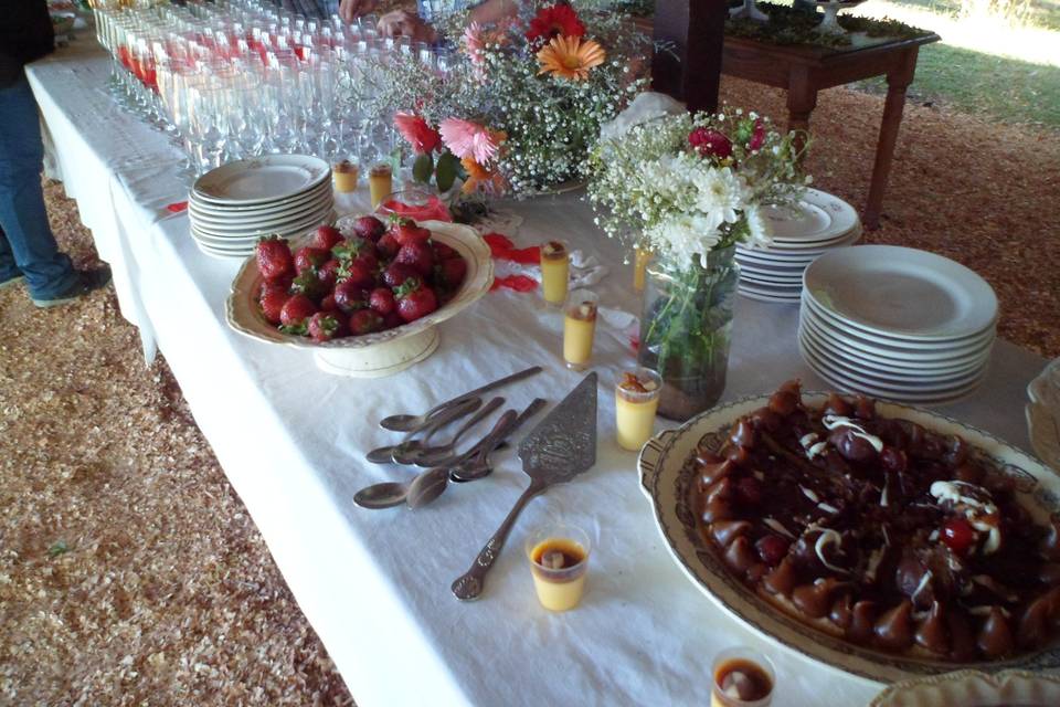 Carpa con mesa dulce