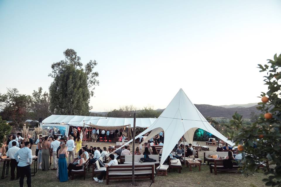 Espacio en medio de la naturaleza para celebraciones