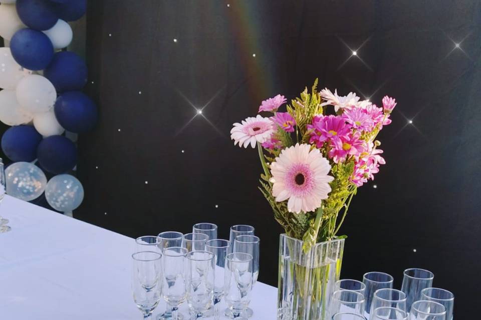 Detalles flores y globos