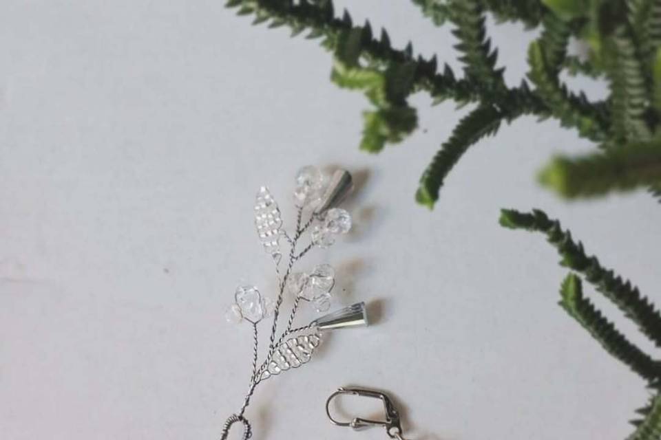 Pendientes y tocado