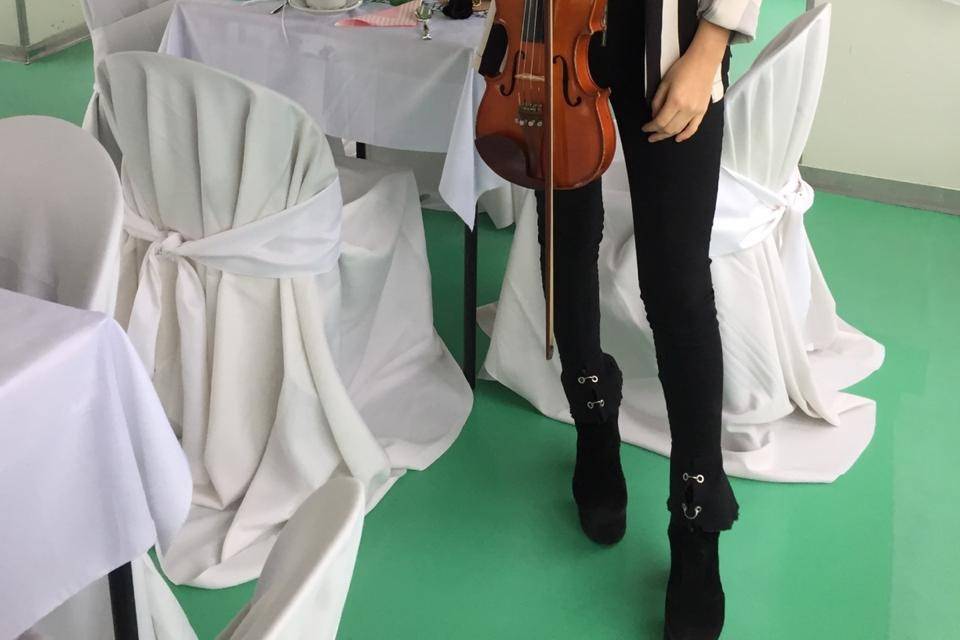 Andrea Rodriguez - Violinista