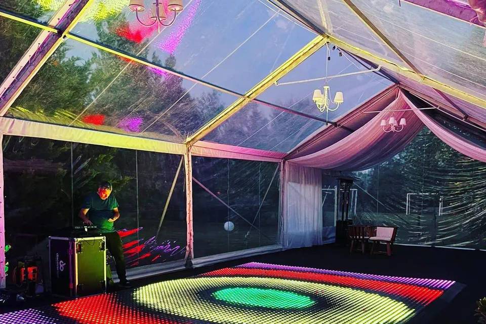 Carpa y pista led