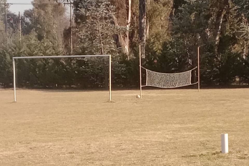 Cancha de fútbol y vóley