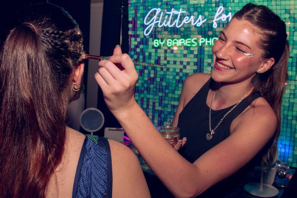 Glitter bar