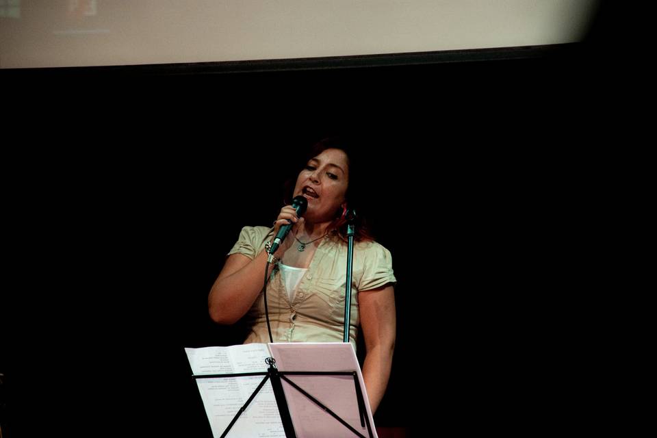 Barbi Silva Cantante