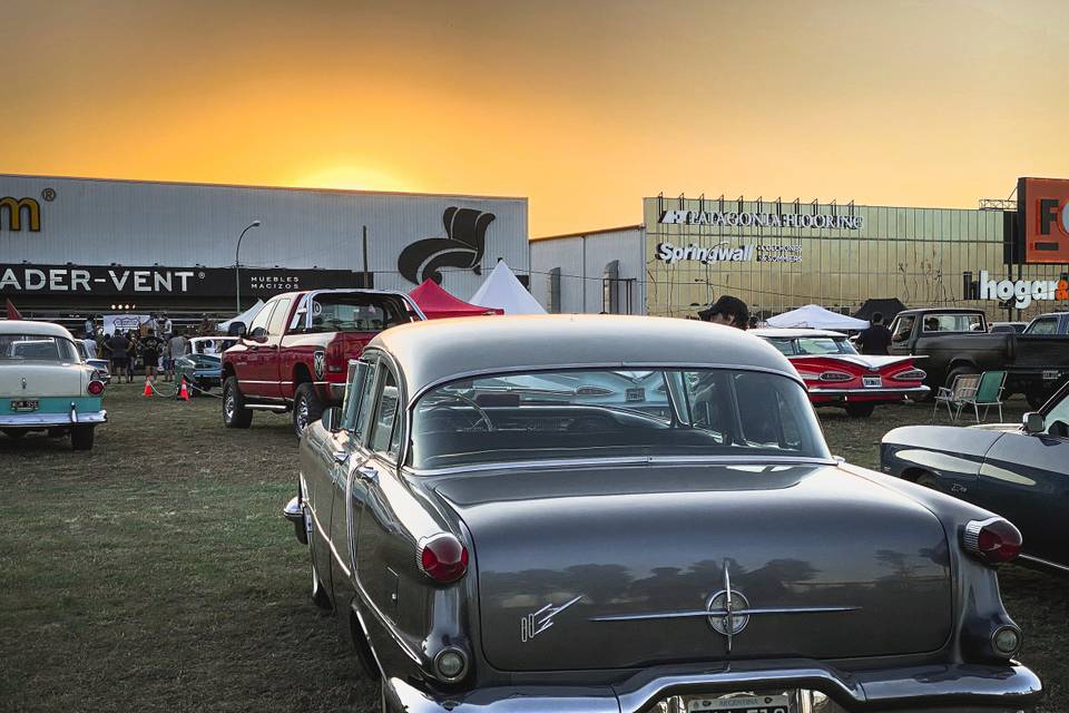Oldsmobile Rocket 1956
