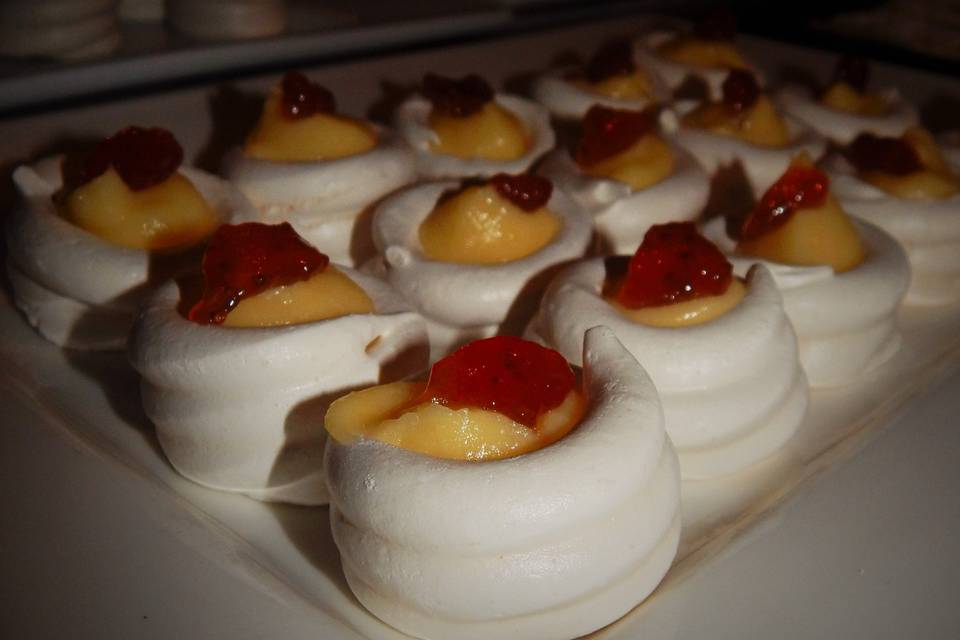 Mini pavlova