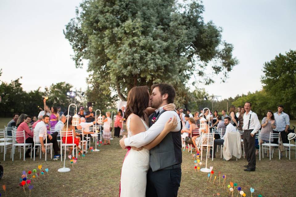 Beso al final de la ceremonia