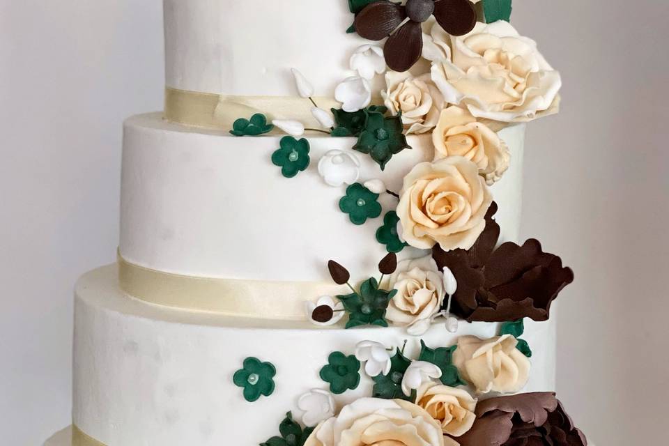 Torta de bodas con flores