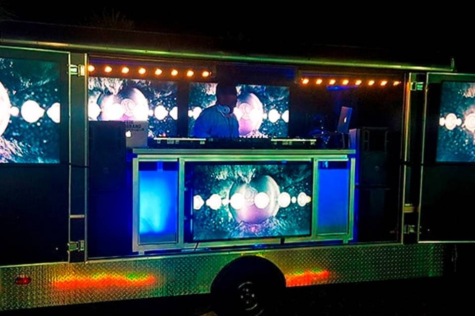 Dj truck