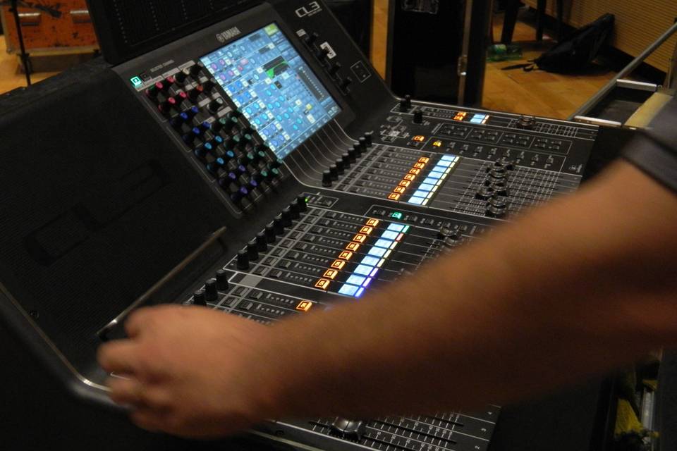 Digital mixer