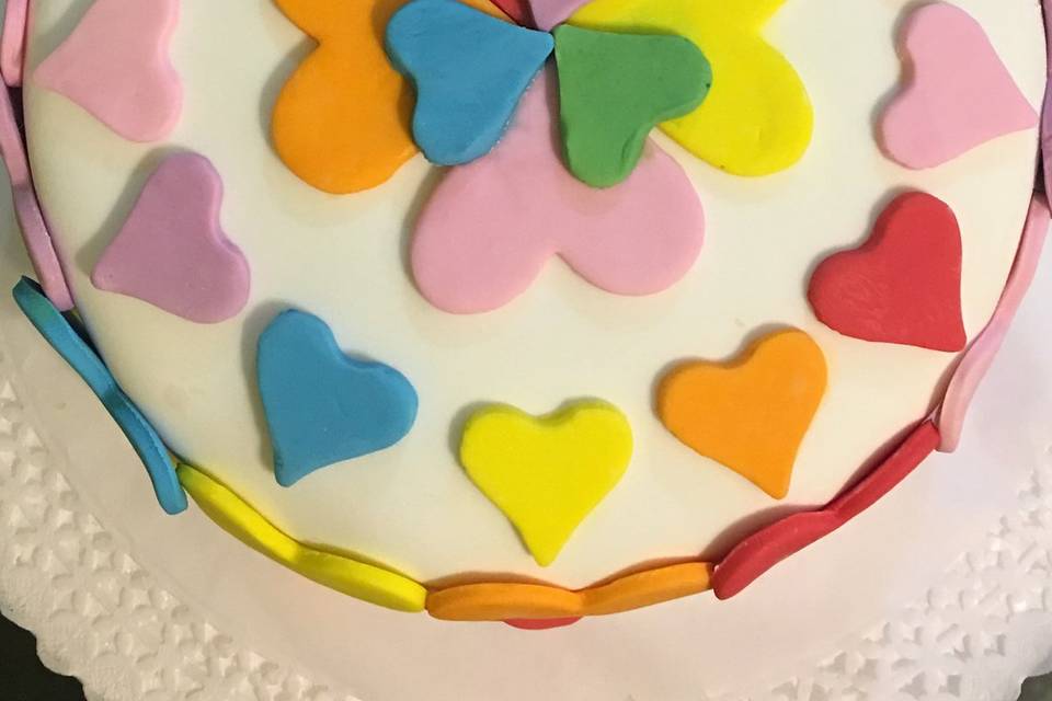 Torta cumple puro color
