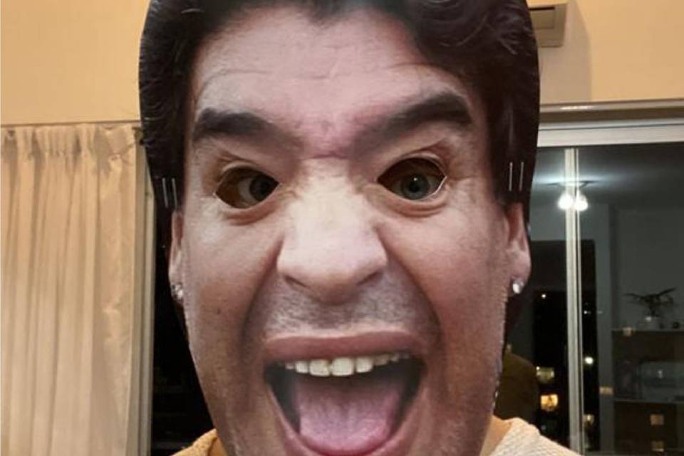 Careta Maradona (grita)