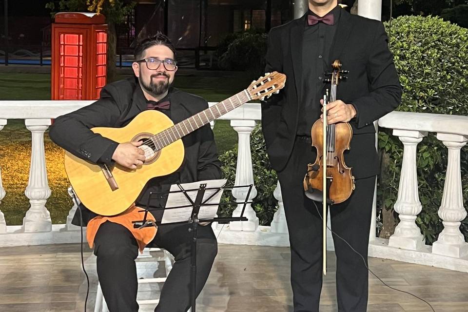 Violín y guitarra para ceremon