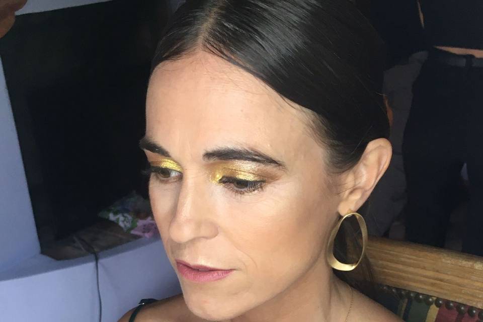 Makeup full gold