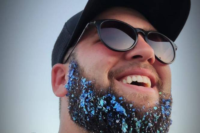 Glitter en barba